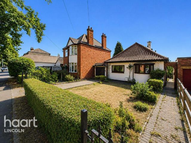 3 bedroom detached bungalow for sale