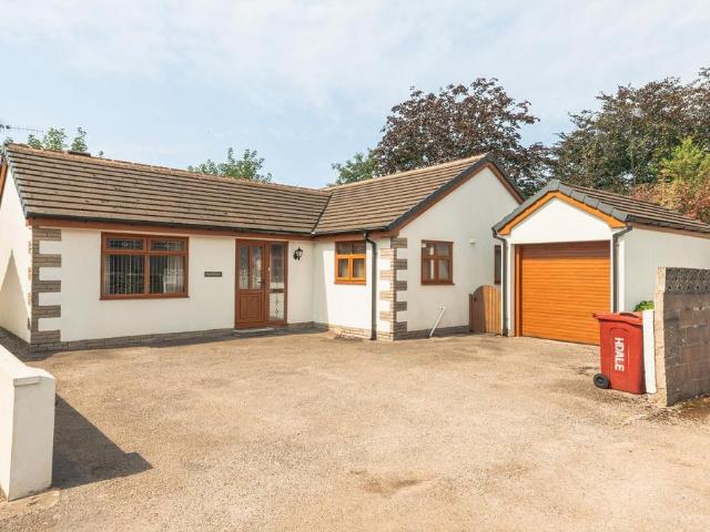 3 bedroom detached bungalow for sale