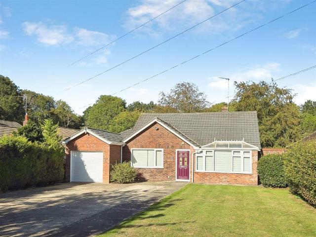 3 bedroom detached bungalow for sale