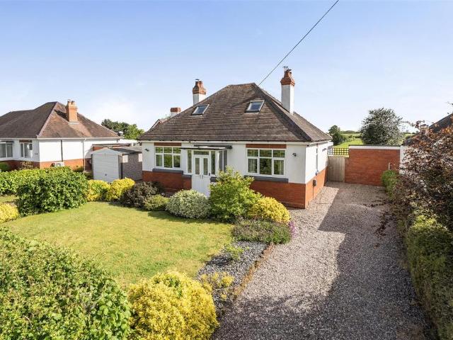3 bedroom detached bungalow for sale