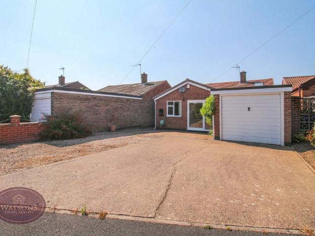 3 bedroom detached bungalow for sale