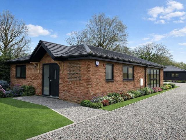 3 bedroom detached bungalow for sale