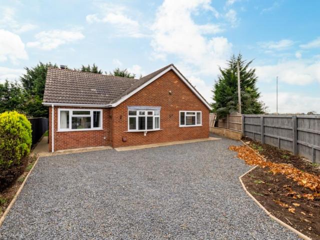 3 bedroom detached bungalow for sale
