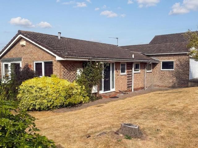 3 bedroom detached bungalow for sale