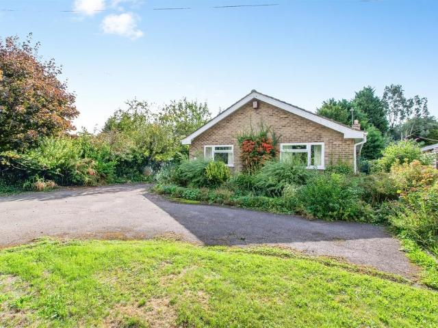 3 bedroom detached bungalow for sale