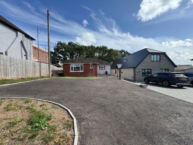 3 bedroom detached bungalow for sale