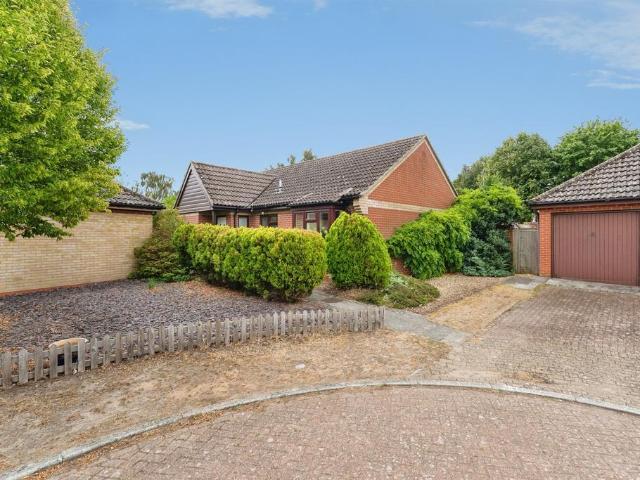 3 bedroom detached bungalow for sale