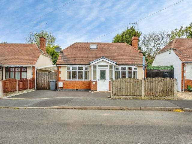 3 bedroom detached bungalow for sale