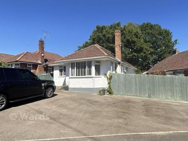 3 bedroom detached bungalow for sale