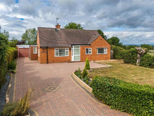 3 bedroom detached bungalow for sale