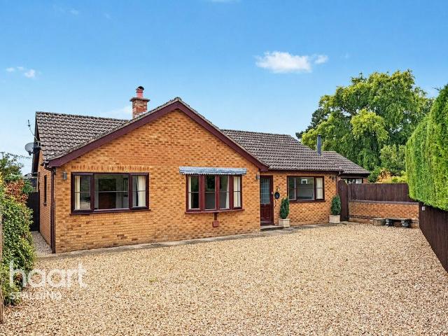 3 bedroom detached bungalow for sale