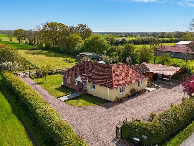 3 bedroom detached bungalow for sale