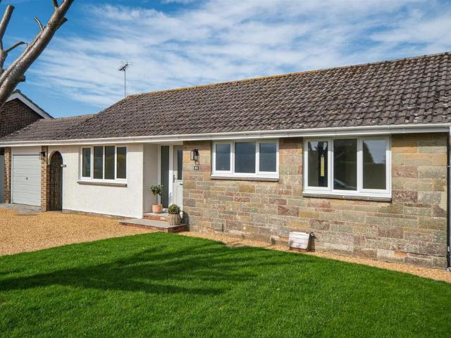 3 bedroom detached bungalow for sale