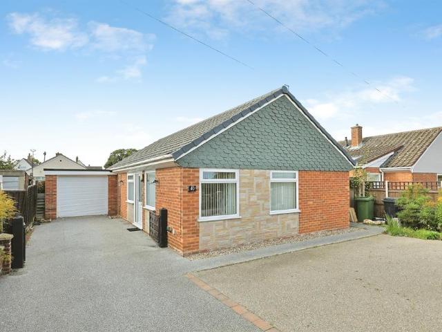 3 bedroom detached bungalow for sale