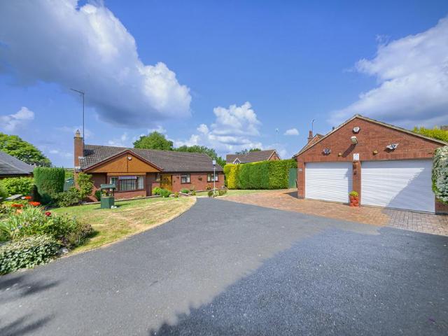 3 bedroom detached bungalow for sale