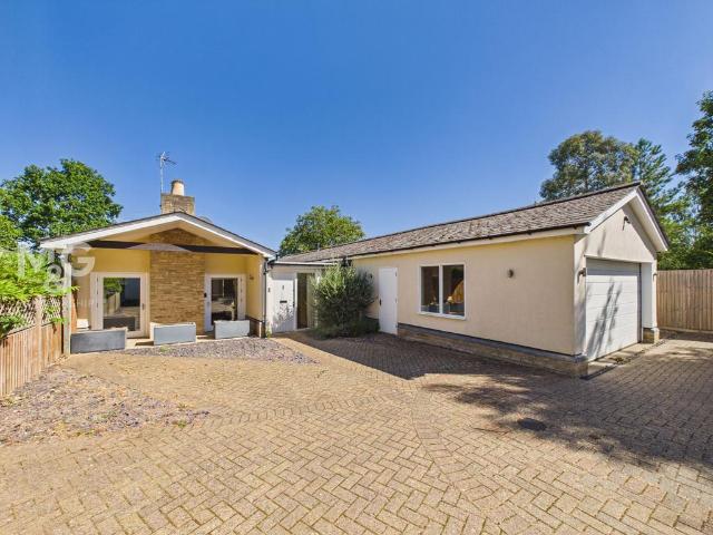 3 bedroom detached bungalow for sale