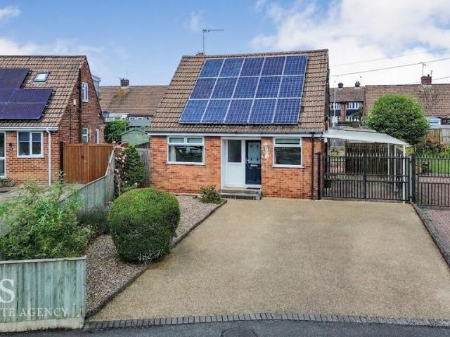3 bedroom detached bungalow for sale