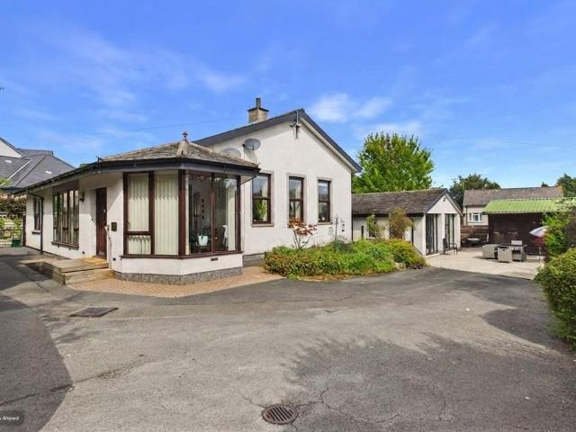 3 bedroom detached bungalow for sale