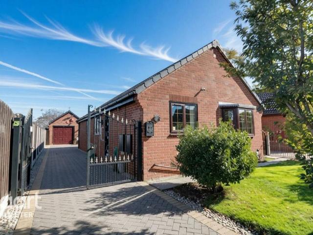 3 bedroom detached bungalow for sale