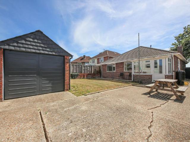 3 bedroom detached bungalow for sale