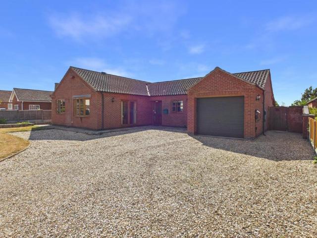 3 bedroom detached bungalow for sale