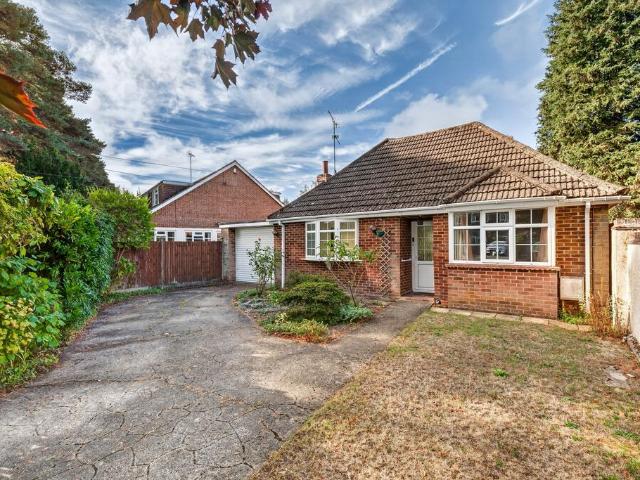3 bedroom detached bungalow for sale