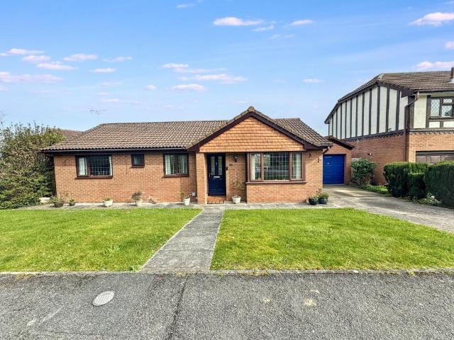 3 bedroom detached bungalow for sale