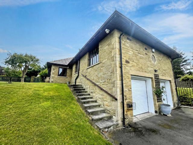 3 bedroom detached bungalow for sale