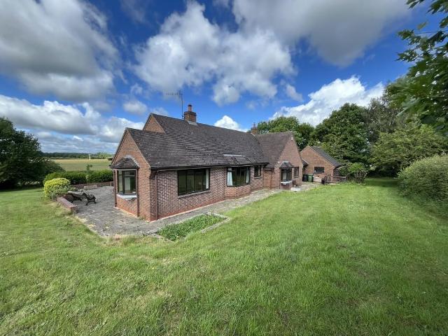 3 bedroom detached bungalow for sale