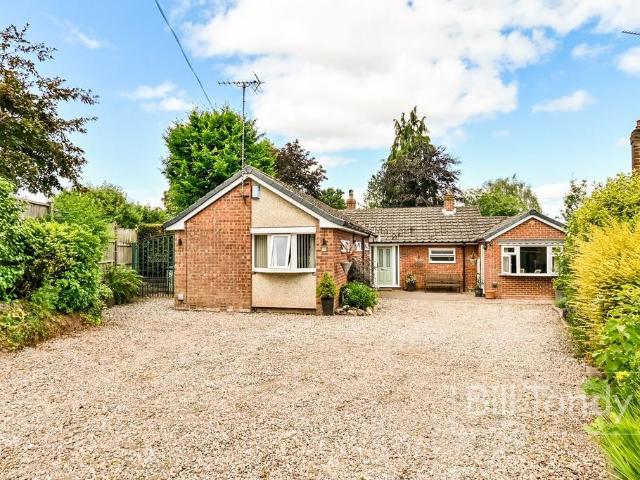 3 bedroom detached bungalow for sale