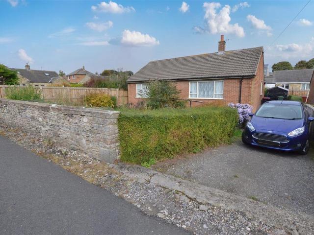 3 bedroom detached bungalow for sale