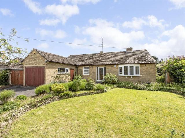 3 bedroom detached bungalow for sale