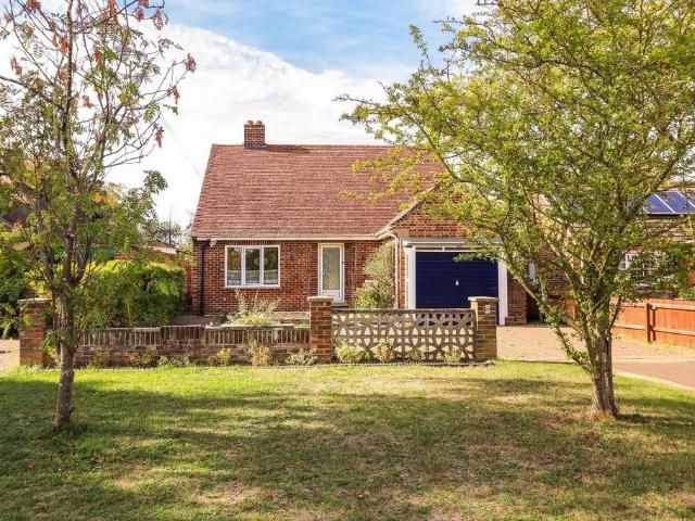 3 bedroom detached bungalow for sale