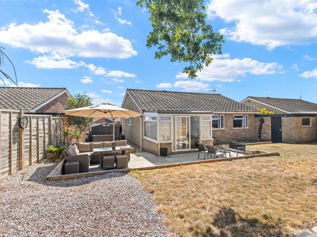 3 bedroom detached bungalow for sale