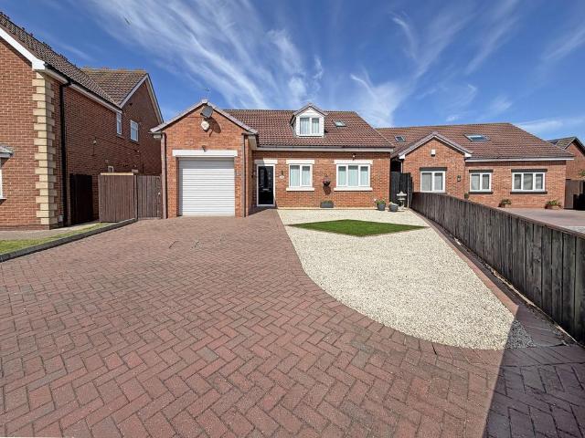 4 bedroom detached bungalow for sale