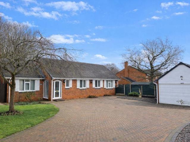 3 bedroom detached bungalow for sale
