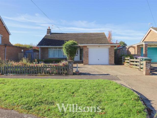 3 bedroom detached bungalow for sale