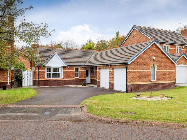 3 bedroom detached bungalow for sale