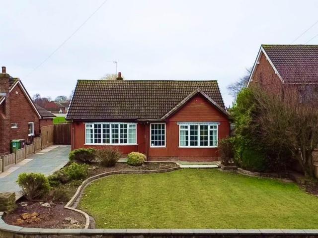 3 bedroom detached bungalow for sale