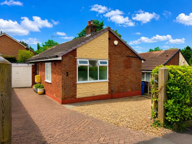 3 bedroom detached bungalow for sale