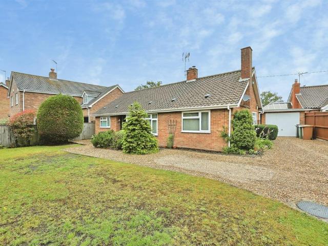 3 bedroom detached bungalow for sale