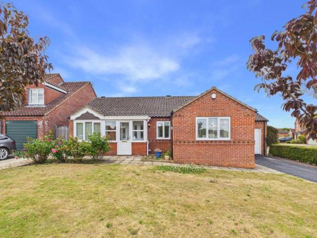 3 bedroom detached bungalow for sale