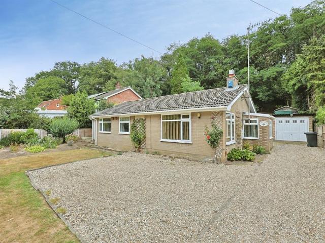 3 bedroom detached bungalow for sale
