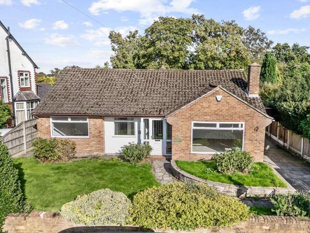 3 bedroom detached bungalow for sale