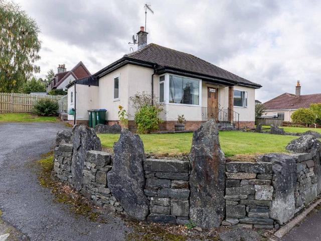 3 bedroom detached bungalow for sale