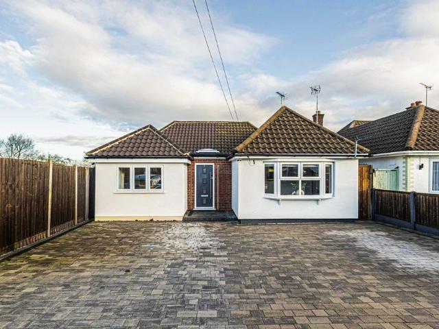 3 bedroom detached bungalow for sale