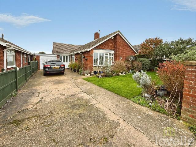 3 bedroom detached bungalow for sale