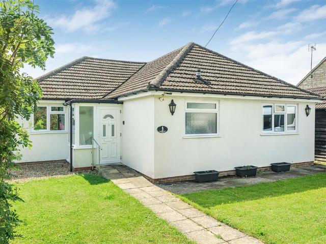 3 bedroom detached bungalow for sale