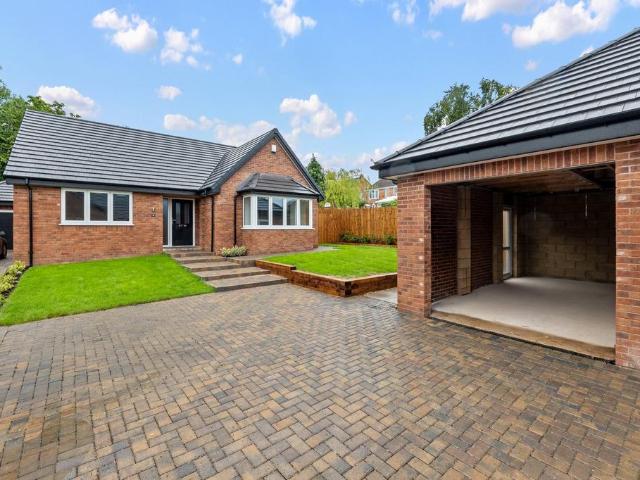 3 bedroom detached bungalow for sale