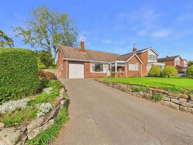 3 bedroom detached bungalow for sale